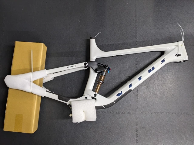VITUS ESCARPE 275 Frame Brand New 2023 Size XL Carbon Fox DPS Factory. 900.00 PicClick UK