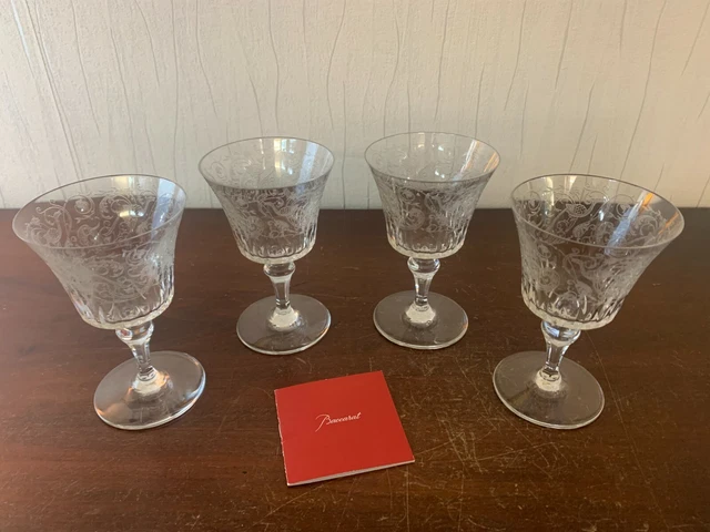 12 verres à vin blanc modèle Bologne cristal Baccarat (prix à la pièce)