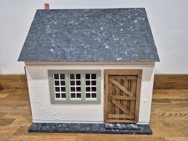 Tumdee 1:12 Scale Dolls House Shadow Box – Flat Pack With Perspex Front – MDF