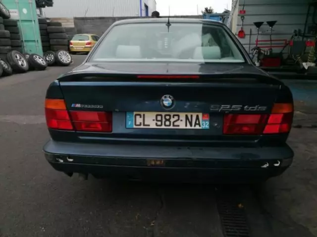 Calculateur BMW SERIE 5 E34 61351379741 3