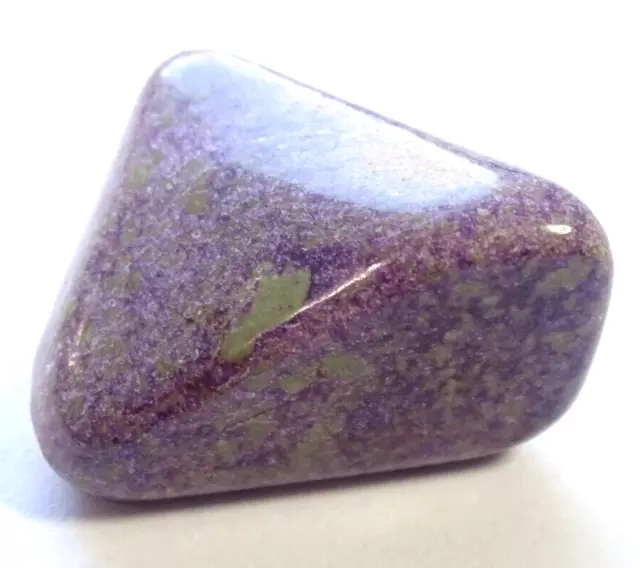 LOVELY LARGE STICHTITE TUMBLESTONE - 2.6 x 2.1 cms 9.00 gms #10