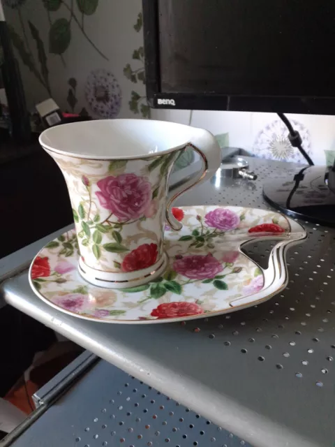 Beautiful Leonardo Bone China Cup & Tennis Saucer floral pattern