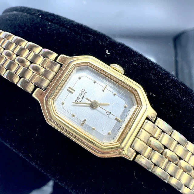 Ravel Orologio Da Donna Classico Quadrato - Cassa Oro E Cinturino Nero, Movimento Al Quarzo