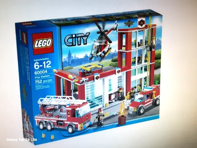 LEGO CITY: Fire Station 60004 new