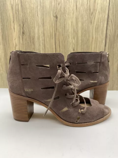 Vince Camuto Tressa Taupe Suede Laser Cut Lace Up Peep Toe Booties Sz 11