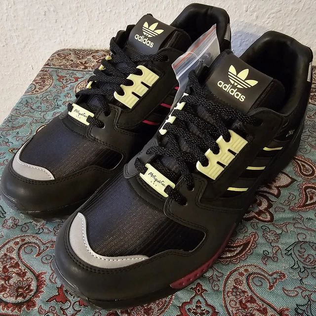 adidas ZX8000Metropolitan GR45,1/3 Nagelneu und Ungetragen,ohne Original Karton!