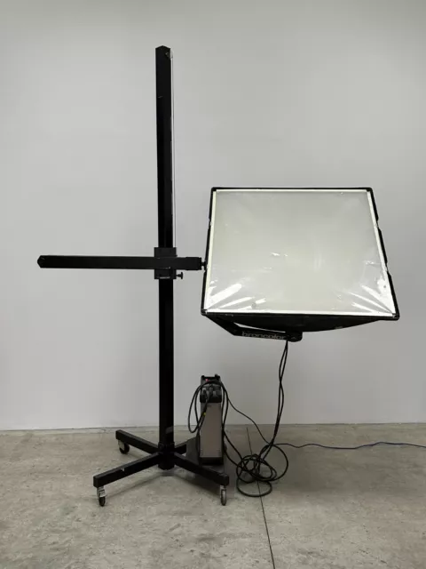 BRONCOLOR HAZYLIGHT  WITH STAND & Flash Head (Optional Elinchrom 404)