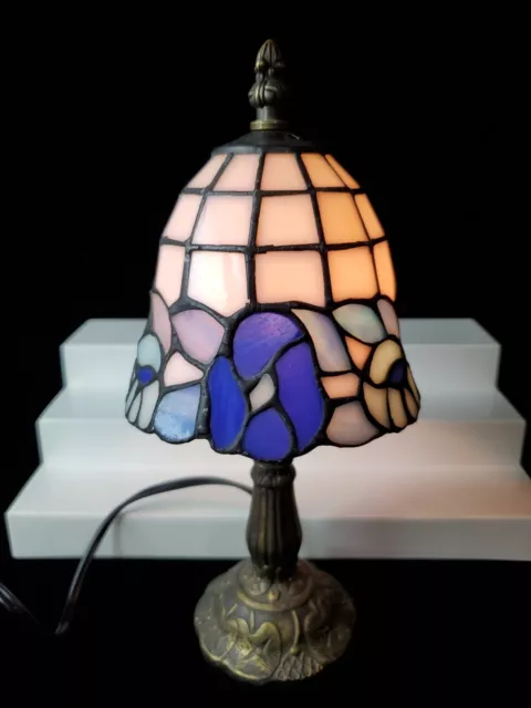 Small Stained Glass Tiffany Style Table Lamp Blue,white Floral Pattern 11.5" T