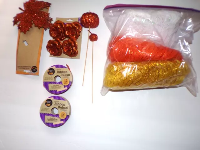 2 rollos usados cinta 3 clips de malla usados - hoja de arce 4 rosas 2 palos de calabaza ms1