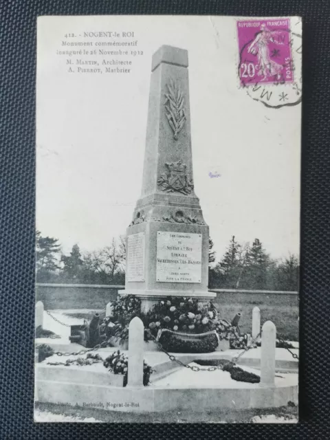 CPA 28 NOGENT-LE-ROI - Monument Commémoratif