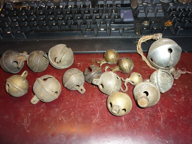 Lot de 3 clochettes vintage et 1 cloche à vélo - Collection