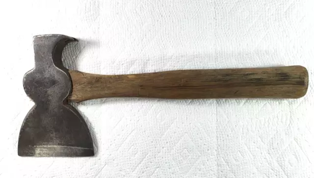 Antique Shapleigh's Hardware Diamond Edge Carpenters Claw Full Hatchet