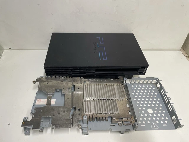 Changement coque inférieure PlayStation 4 Slim