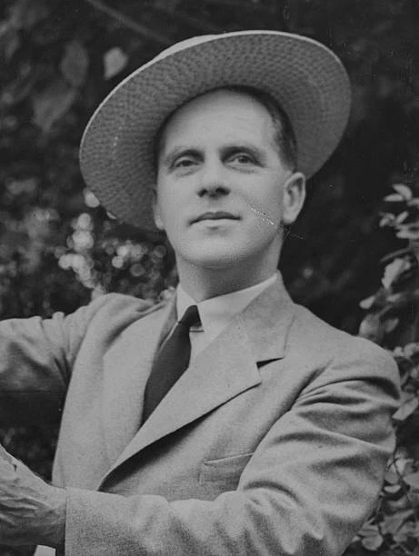 Portrait Of English Comedian Gillie Potter Old Photo