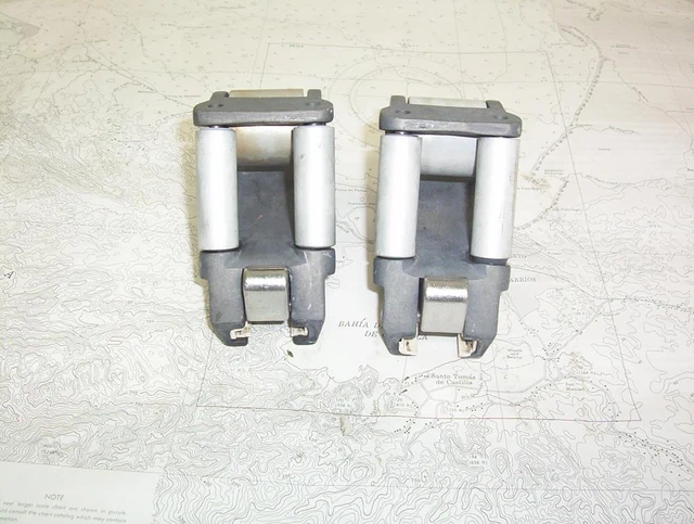 Boaters’ Resale Shop of TX 2212 3127.14 GIBB PAIR OF GENOA 1.25" TRACK CARS