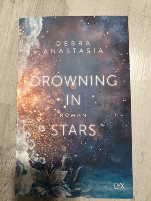 Drowning in Stars von Debra Anastasia (2021, Taschenbuch)