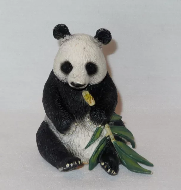 SCHLEICH Animal Figure GIANT PANDA Eating Bamboo 14664 RETIRED Wildlife Toy