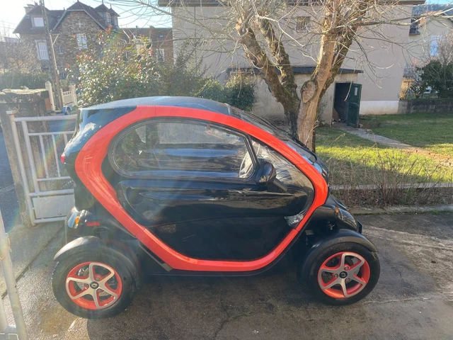 Voiture Sans Permis Renault Twizy 45 Livrable Tva Recuperable 3