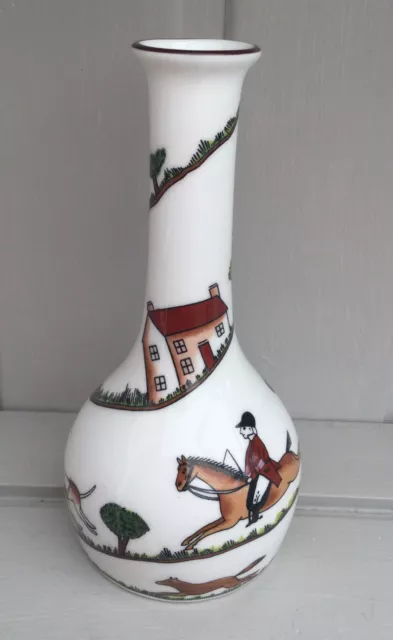 Crown Staffordshire Jagdszene Bud Vase