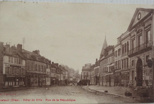 BRETEUIL 60 cpa City Hall Rue de la République Bon Etat 1926