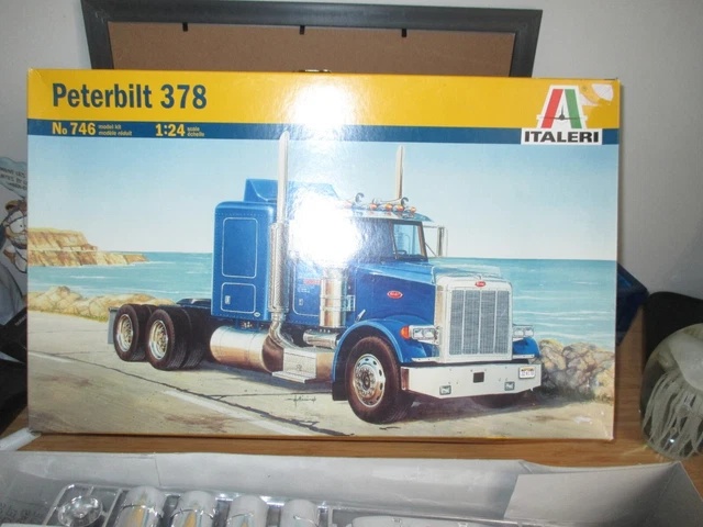 ITALERI MAQUETTE PETERBILT 378 US CONVENTIONAL TRUCK 1/24 BOITE SOUS
