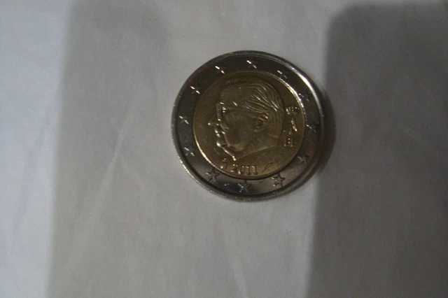 Piece De 2 Euros 2011 Roi Des Belges Bon Etat
