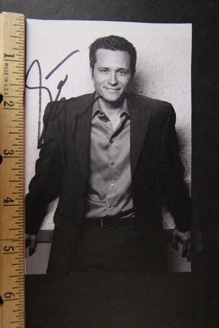 Seamus Dever (Castle) Autograph Paper Photo~