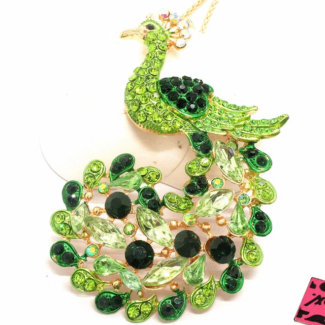 Hot Betsey Johnson Green Crystal Peacock Bling Animal Pendant  Chain Necklace