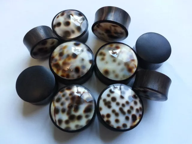 One Pair Handmade Sea Shell Inlay Ebeony Wood Saddle Ear Plugs Tunnels Gauges