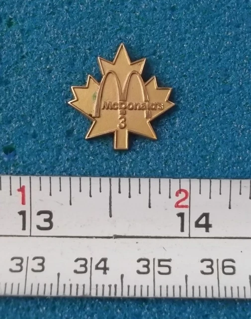 McDONALD'S RESTAURANT ( 3YEARS ) AWARD PIN # OO387