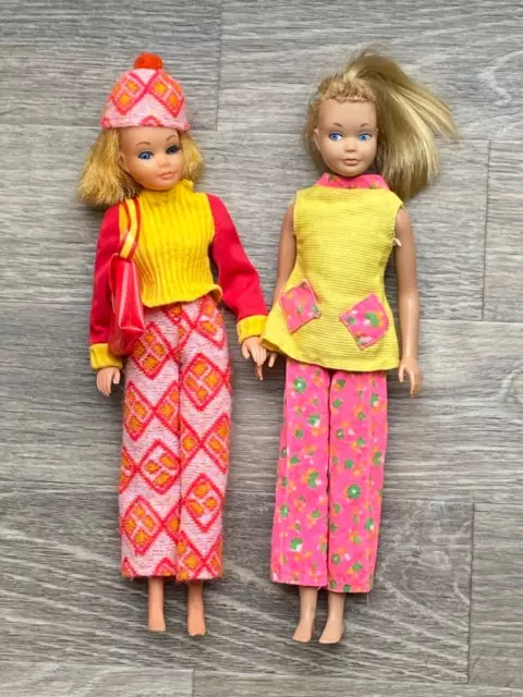 2 Vintage Skipper Dolls Mattel Barbie - Tlc A/F + Clothes