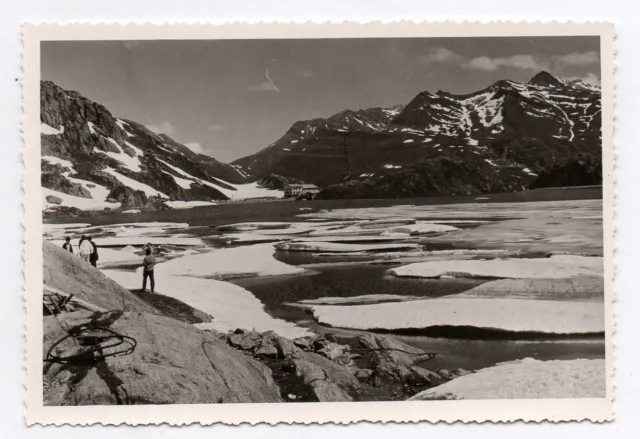 PHOTO ANCIENNE Lac glacé au Col du Grimsel Suisse 1965 Montagne Paysage Glace