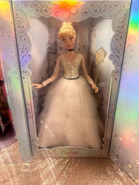 POUPÉE CENDRILLON SAKS Fifth Avenue Disney édition limitée 1 sur
