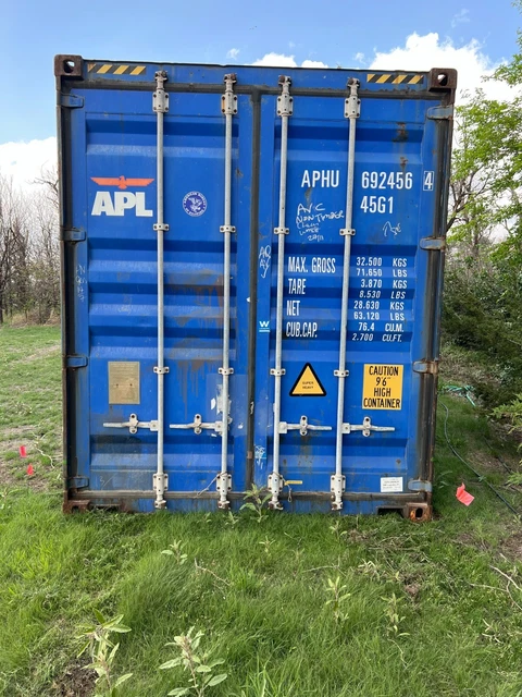 Don't miss out on this opportunity to find your perfect storage solution! 20/40