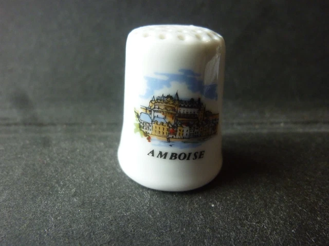 Dé à Coudre Vintage En Porcelaine - Logo Finland - Ville Village Région
