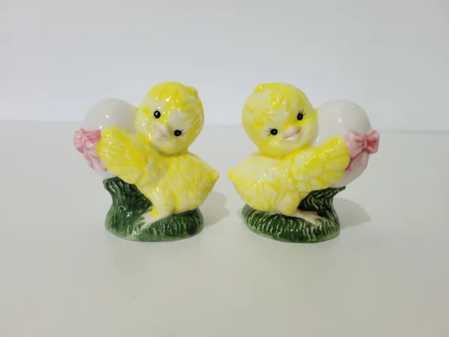 Vintage Artmark Chicks with Eggs Salt and Pepper Shakers, 1998
