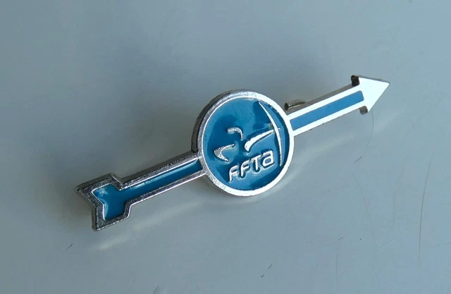 Écusson Camouflage Arc Et Flèche – Neuf – Thème Sports Tir à L'arc