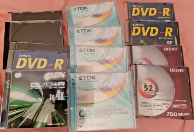 11 leere CD-/DVD-Hüllen, 6x CD-R80 (neu!), 2 x DVD - R, 120 min, 4,7 GB (neu)