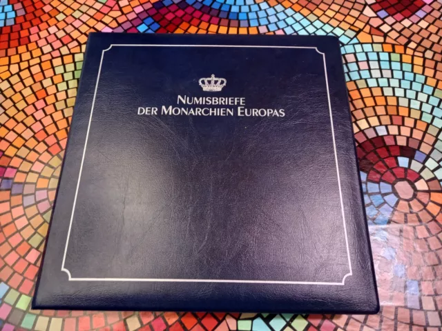 Schöne Sammlung 12 Numis- Medaillenbriefen Monarchien Eliizabeth, Diana, etc.