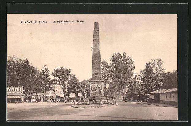 CPA Brunoy, La Pyramide et l´Hotel