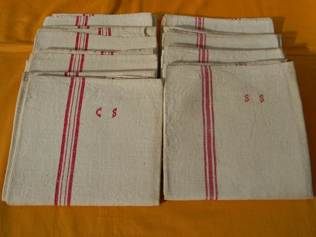 Lot de 8 torchons anciens monogrammés. Deux modèles différents.