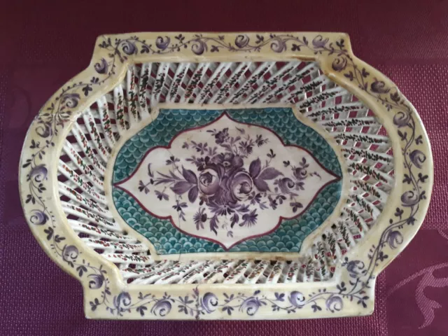 corbeille ancienne en porcelaine de Sèvres recollée côtés tressés