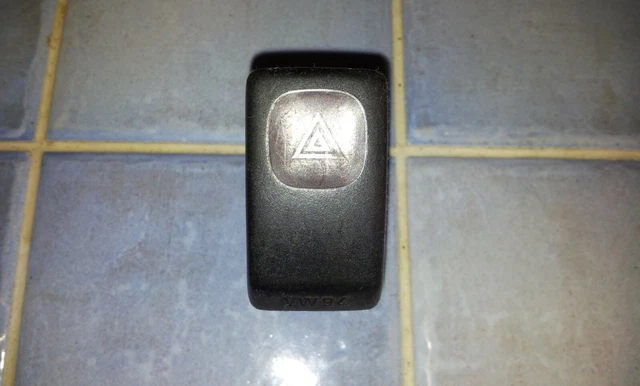 Interrupteur Warning Feux De Détresse Pour Audi A2 (2000-2005) - Réf. 8Z0941509B, Neuf, Garantie 2 Ans