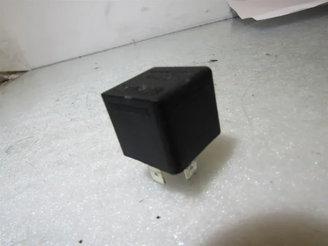 Jeep Cherokee XJ Pre-Facelift black relay 56006709 50732