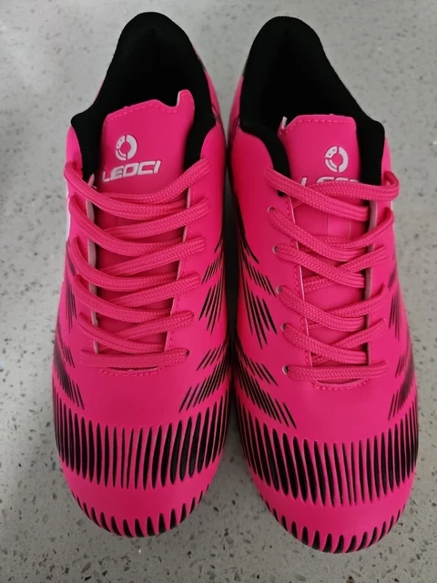 leoci football boots