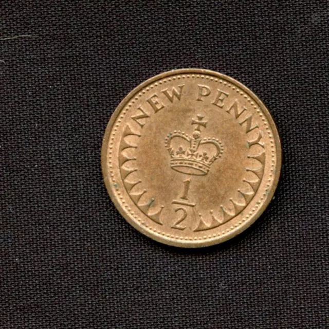 1971 Half New Penny Coin Queen Elizabeth II Great Britain  UK Vintage