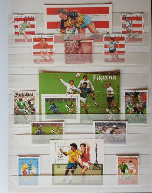 Sammlung Fussball WM Weltmeisterschaft Briefmarken Blöcke im Einsteckalbum #004