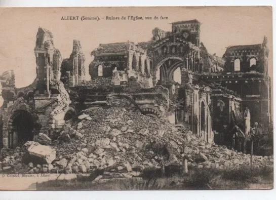 CPA - ALBERT (Somme) - Ruines de l'Eglise, vue de face