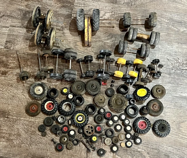 VTG TOY CAR Truck Replacement Rubber Tires Wheels axles , TONKA, LUMAR