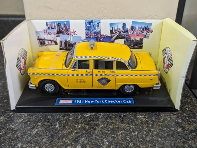 Sunstar 1/18 Scale 2501 - 1981 New York Checker Taxi Cab Yellow